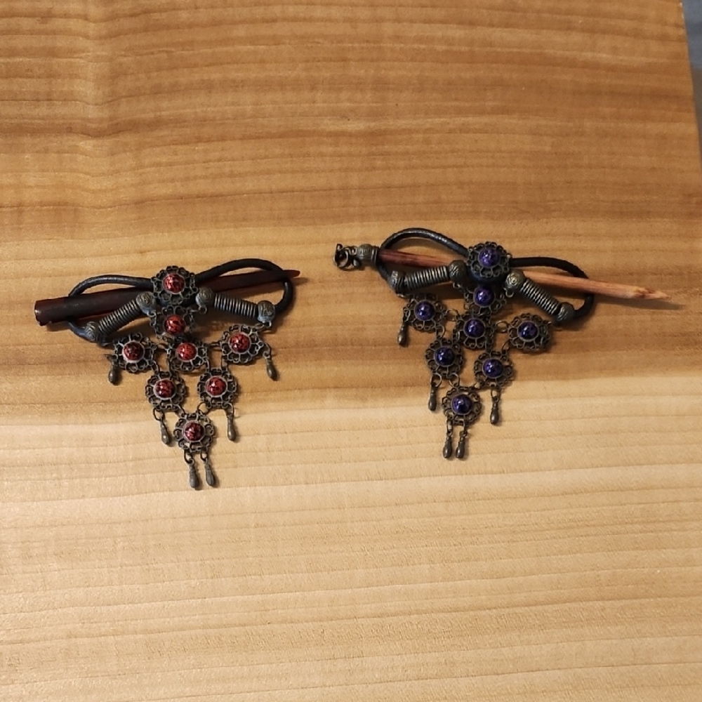 Elegant Hair Accessories with Red and Blue Accents